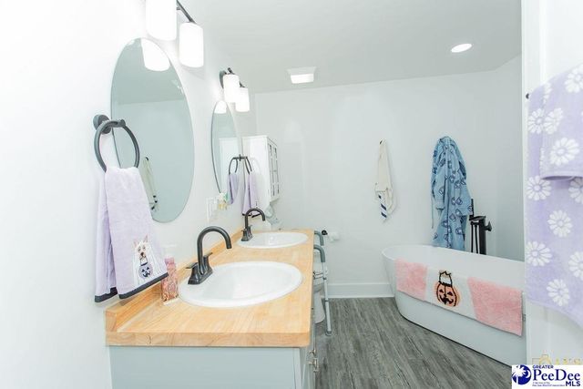 1770 woods dr, Florence, SC 29505