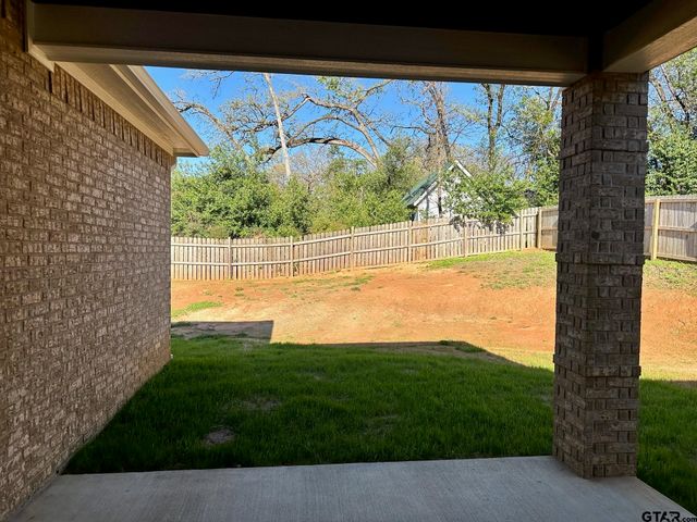 1126 Pollard Dr, Tyler, TX 75701