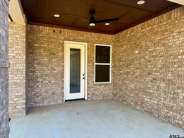 1126 Pollard Dr, Tyler, TX 75701