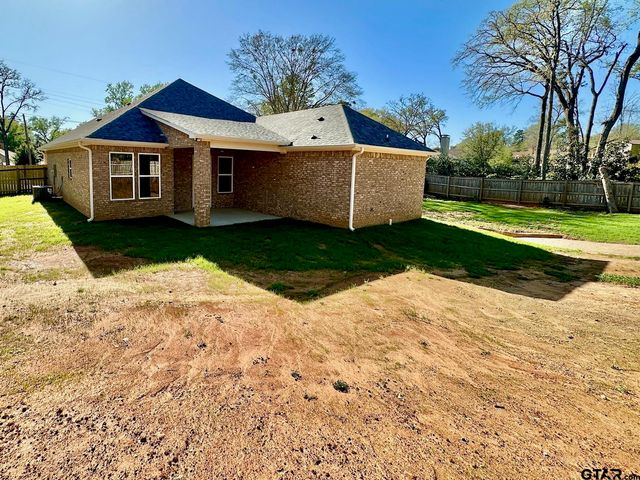 1126 Pollard Dr, Tyler, TX 75701