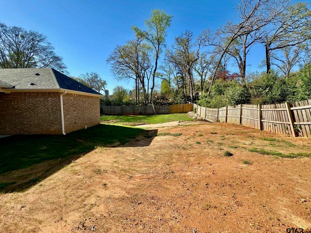 1126 Pollard Dr, Tyler, TX 75701