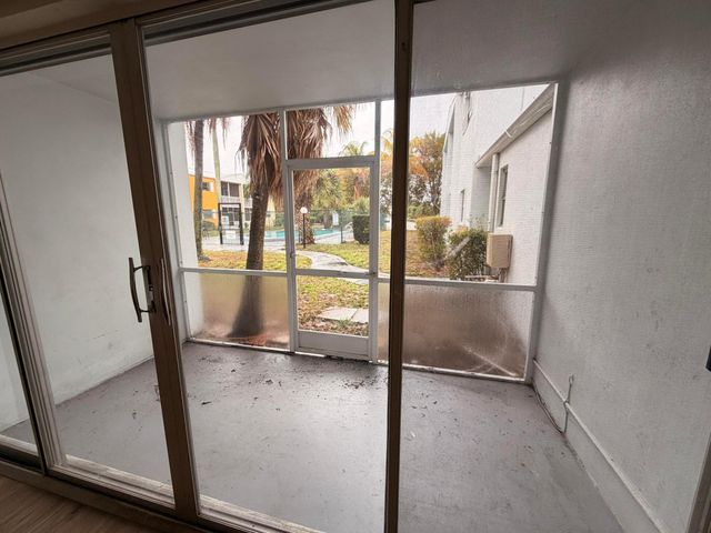 1505 Crescent Circle B21, Lake Park, FL 33403