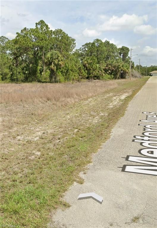 918 medford AVE S, LEHIGH ACRES, FL 33974 — photo 2