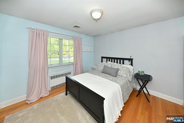 619 Montview Place, River Vale, NJ 07675