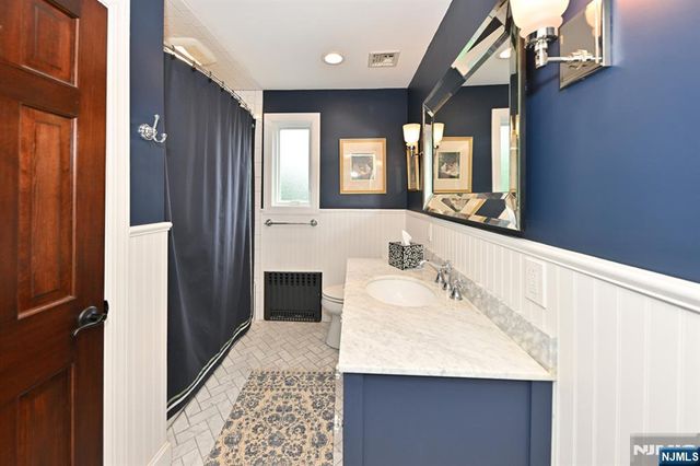 619 Montview Place, River Vale, NJ 07675