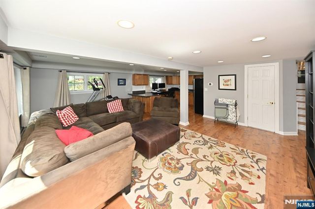 619 Montview Place, River Vale, NJ 07675