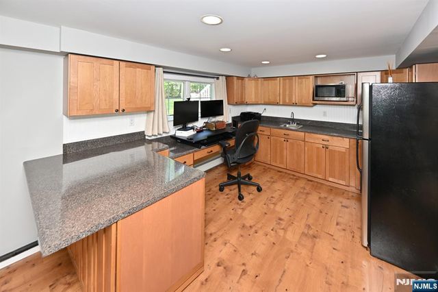 619 Montview Place, River Vale, NJ 07675