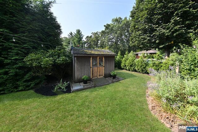 619 Montview Place, River Vale, NJ 07675