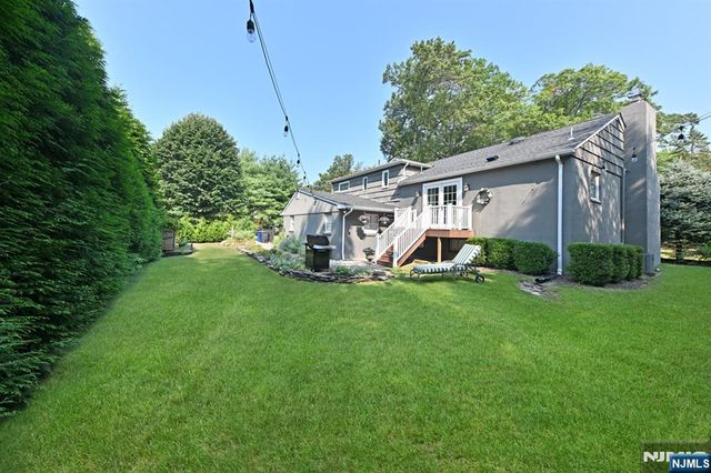 619 Montview Place, River Vale, NJ 07675