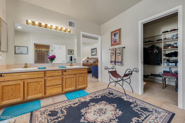 11055 E Blue Grama Drive, Tucson, AZ 85748