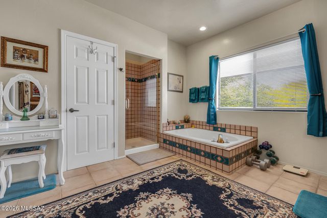 11055 E Blue Grama Drive, Tucson, AZ 85748