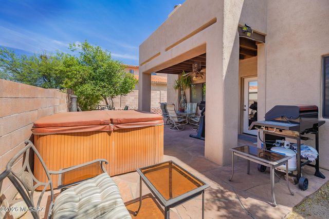 11055 E Blue Grama Drive, Tucson, AZ 85748