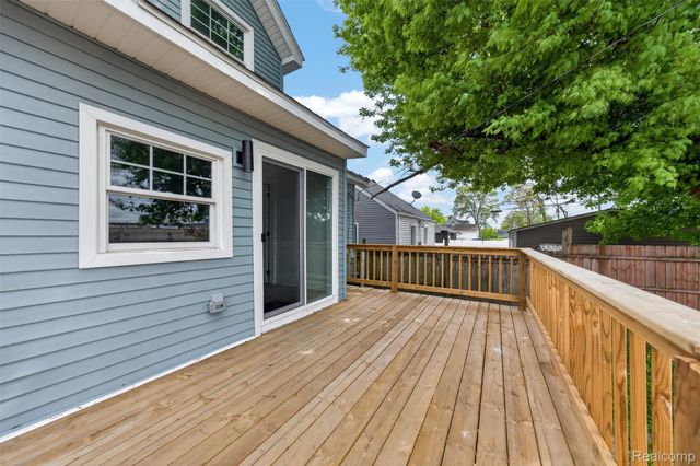 23313 Carlisle Avenue, Hazel Park, MI 48030