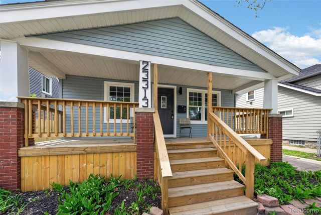23313 Carlisle Avenue, Hazel Park, MI 48030