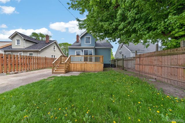 23313 Carlisle Avenue, Hazel Park, MI 48030