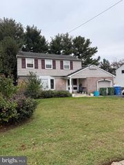 523 RHODE ISLAND AVE, Cherry Hill, NJ 08002