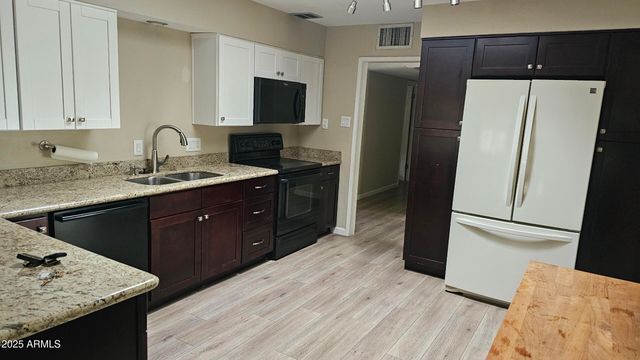 4208 E MONTECITO Avenue, Phoenix, AZ 85018