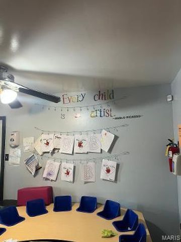 10047 Castle Drive, St Louis, MO 63136