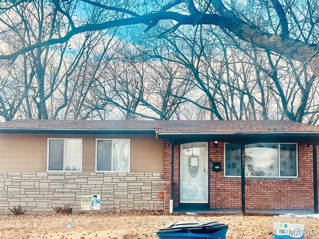 10047 Castle Drive, St Louis, MO 63136