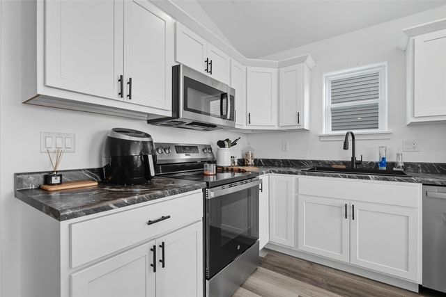 4937 Dostal Court SW, Cedar Rapids, IA 52404