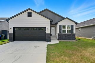4937 Dostal Court SW, Cedar Rapids, IA 52404