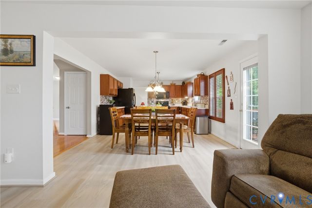 3318 Greenham Dr, Chester, VA 23831