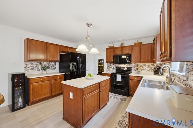 3318 Greenham Dr, Chester, VA 23831
