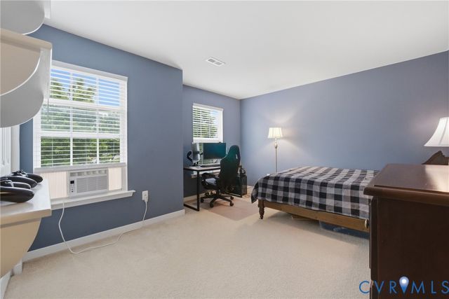 3318 Greenham Dr, Chester, VA 23831