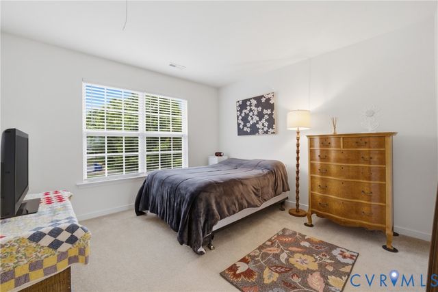 3318 Greenham Dr, Chester, VA 23831