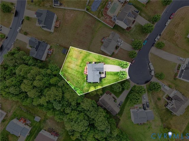 3318 Greenham Dr, Chester, VA 23831