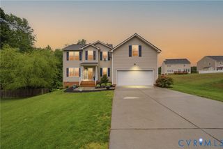 3318 Greenham Dr, Chester, VA 23831