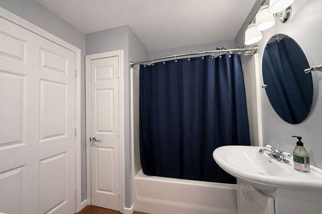 172 Middle 108, Lowell, MA 01852