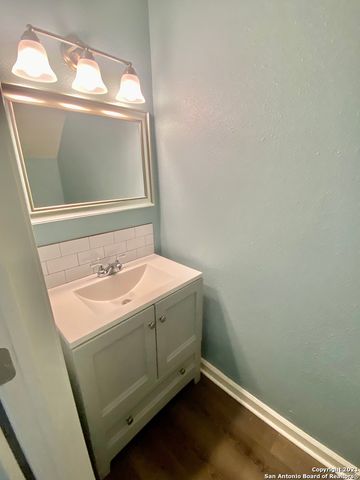 1955 Budding Blvd, San Antonio, TX 78247