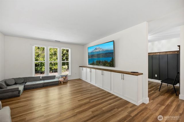 27513 Lower Burnett Road E, Buckley, WA 98321