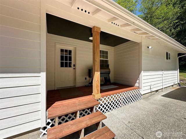 27513 Lower Burnett Road E, Buckley, WA 98321