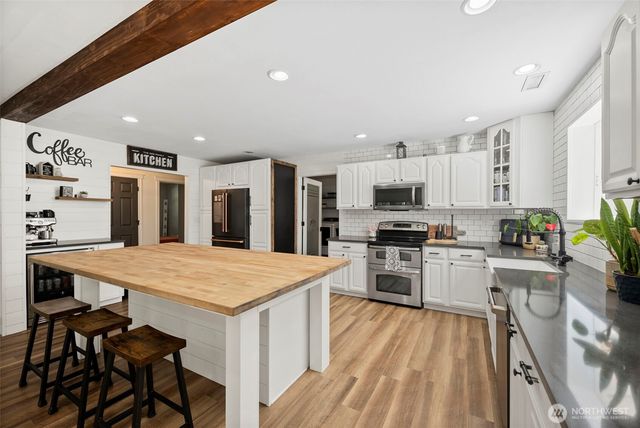 27513 Lower Burnett Road E, Buckley, WA 98321