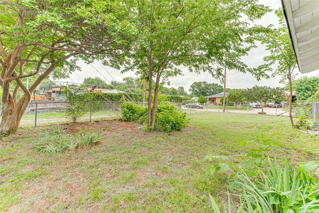307 E Rio Grande Street, Garland, TX 75041