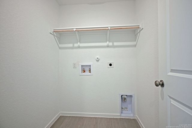 1855 Wood Warbler, New Braunfels, TX 78130