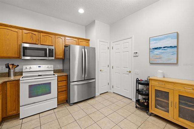 6610 83RD AVENUE N, Pinellas Park, FL 33781