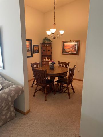 2231 Penn Place 305, North Saint Paul, MN 55109