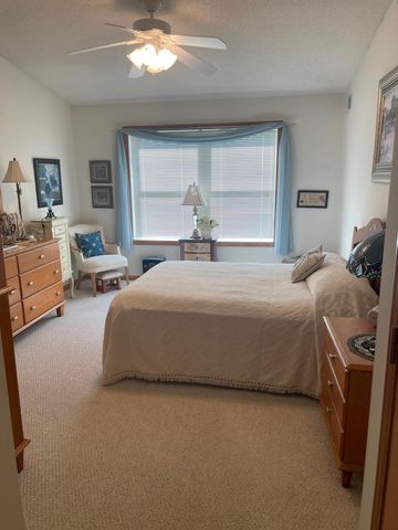 2231 Penn Place 305, North Saint Paul, MN 55109