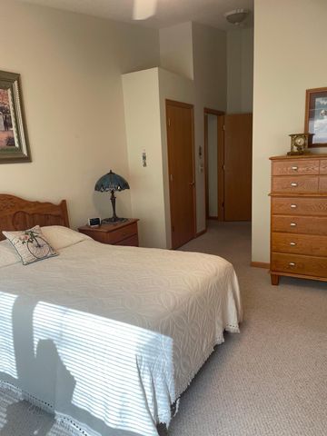 2231 Penn Place 305, North Saint Paul, MN 55109