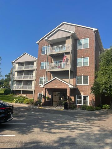 2231 Penn Place 305, North Saint Paul, MN 55109