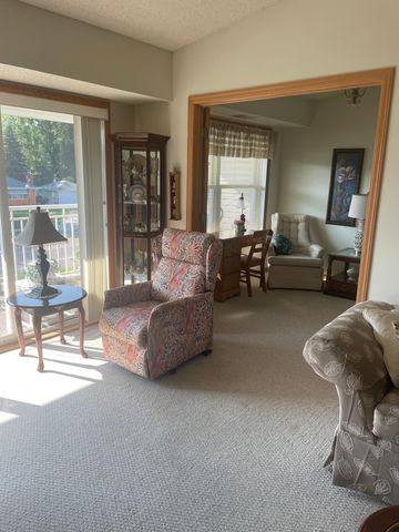 2231 Penn Place 305, North Saint Paul, MN 55109