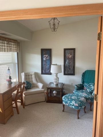 2231 Penn Place 305, North Saint Paul, MN 55109