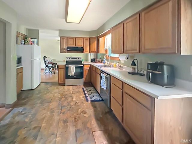 751 Woodland Court, Frankfort, IN 46041