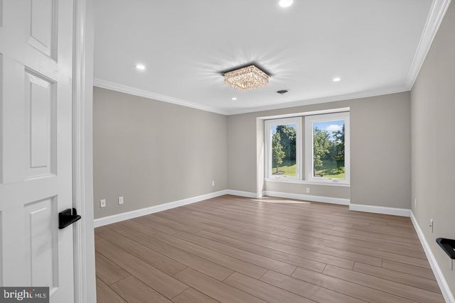10240 DEMOCRACY BLVD, Potomac, MD 20854