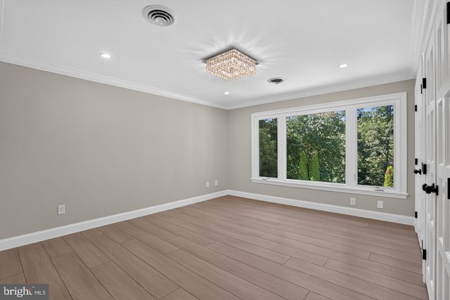 10240 DEMOCRACY BLVD, Potomac, MD 20854
