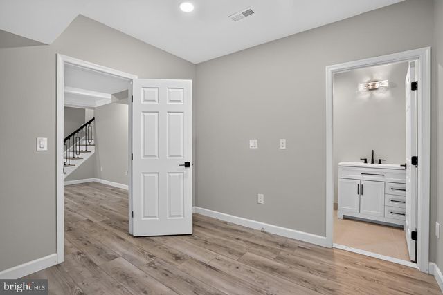10240 DEMOCRACY BLVD, Potomac, MD 20854