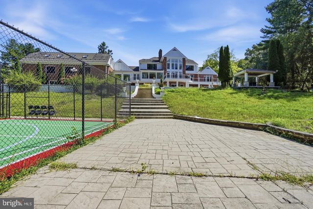 10240 DEMOCRACY BLVD, Potomac, MD 20854